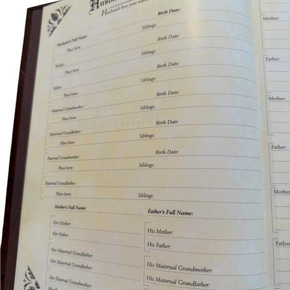 Holy Bible Family Heritage Edition 2009 Genesis New in Box with Concordance. - Picture 8 of 11